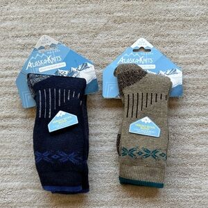 2 Pairs of Alaska Knits Wool Blend Heavyweight and Outdoor Crew Socks Size 4-10